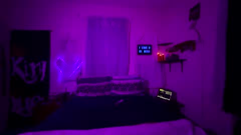 StudHisCougar69 online show from October 26, 1:23 pm