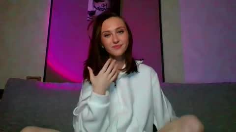 Snapshot of su_11111 chatting on February 20, 6:57 pm LINA online show from February 20, 6:57 pm