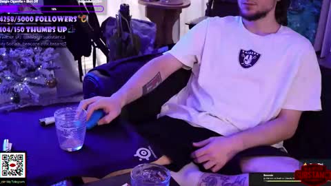 Im Substanc3  online show from December 4, 10:26 am