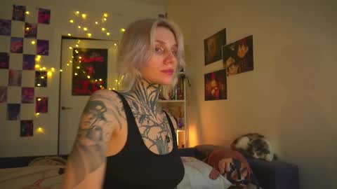 succubus_66 online show from February 24, 3:31 pm