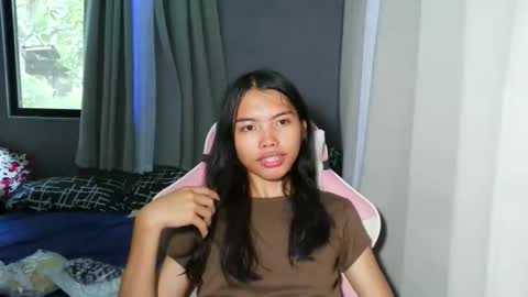 sugar_holly96 online show from June 3, 6:05 am