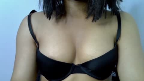 Ella online show from February 13, 8:56 pm