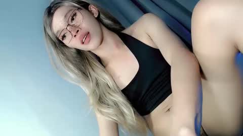 LoveSugar online show from October 28, 10:11 pm