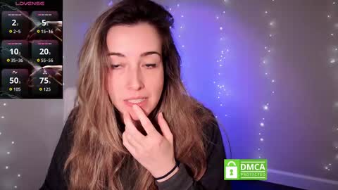 Mia online show from November 16, 1:51 am