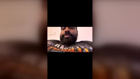 Let me be your knight that saves you online show from April 12, 3:32 am