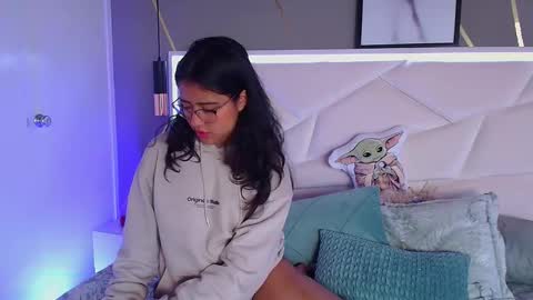 SUKI online show from February 9, 1:04 pm