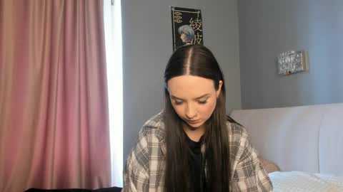 Lina 3 online show from May 10, 10:32 am