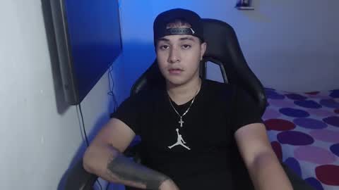 sully50126 online show from October 16, 4:01 am