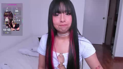 Nicolle  online show from December 5, 4:38 pm