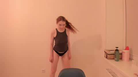 Summer Preston online show from April 17, 1:41 am