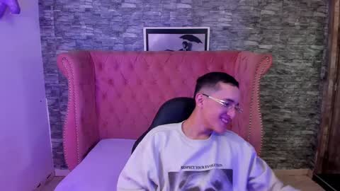 Summer And Erick online show from December 7, 3:03 pm