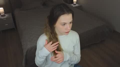 Angella online show from December 14, 4:19 am