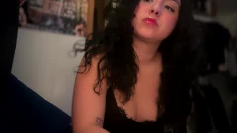 Sofie online show from November 18, 7:22 am