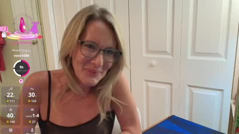 sunniemilf online show from September 12, 3:52 am