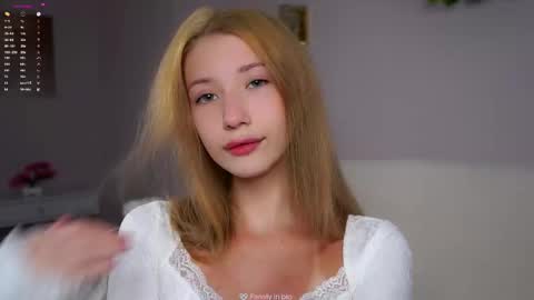 Lily online show from October 17, 1:37 pm