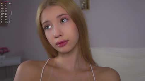 Lily online show from November 19, 2:49 pm