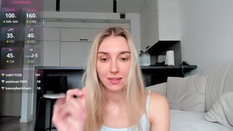 Rina online show from November 18, 9:01 am