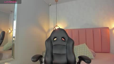  S U N N Y online show from March 3, 12:34 pm