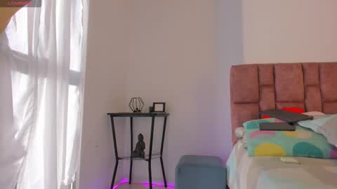 Sunny Leon Z online show from November 29, 9:44 pm