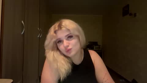 sunshinyflash online show from November 27, 7:10 pm