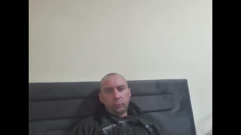 super42835015 online show from April 18, 5:04 pm