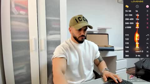 supermanboyxxl online show from March 11, 6:27 am