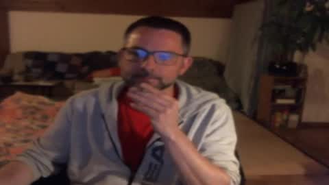 supersquirrel81 online show from April 18, 11:49 pm