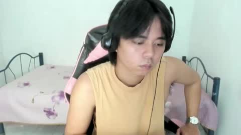 supr4m0 online show from November 27, 10:34 am