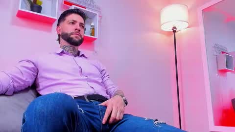 supreme_alpha_ online show from November 25, 7:34 pm