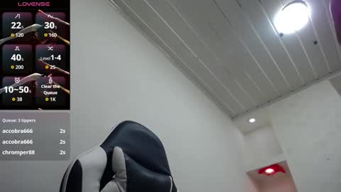 susan online show from December 13, 7:53 pm