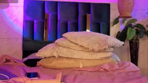 Susana W online show from March 11, 9:07 pm