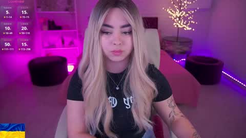 Susie online show from April 23, 8:21 pm