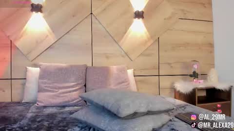 sussan online show from February 20, 7:49 pm