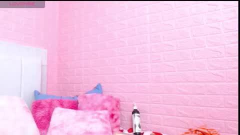 suzan_30 online show from March 15, 9:18 pm