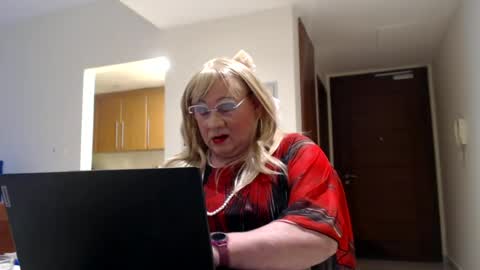My name is Sissy or more fully Suzanna Aprilia Maria Mariquita Catarina Chinita Banci. Soy una puta - que chimba ladybug online show from July 10, 2:55 pm
