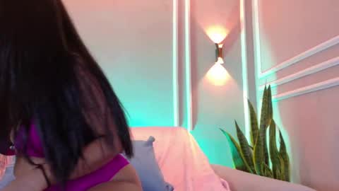 Suzy online show from April 13, 8:13 pm