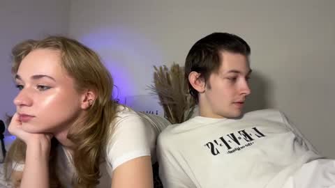 Denis and Mia online show from April 19, 6:21 pm