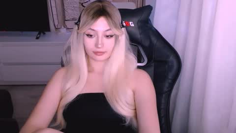 Kate online show from December 4, 2:55 am