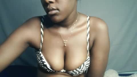 sweet69berry online show from December 14, 7:14 am