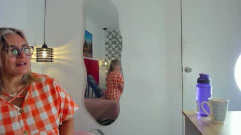 Carolina online show from September 20, 4:10 pm