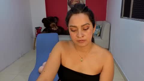 sweet_ahinara online show from November 6, 8:45 pm