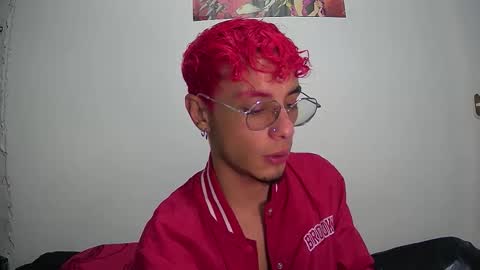 sweet_boy2224 online show from November 27, 6:54 am