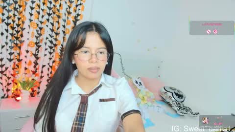 sweet_dania_ online show from October 18, 9:24 am