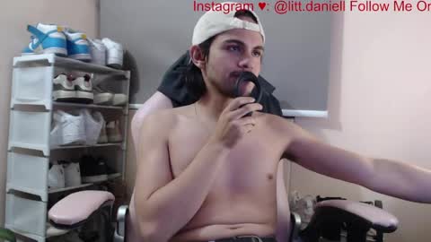 Daniii  online show from April 21, 11:12 pm