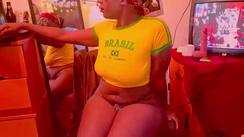 SweetDahlia online show from December 15, 8:38 pm