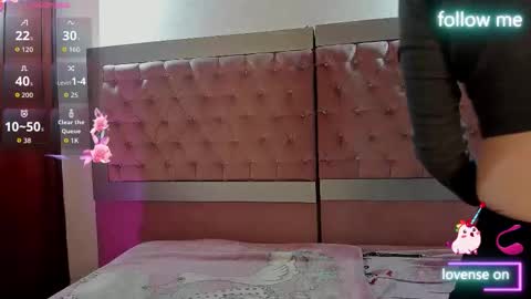  emmili  online show from February 3, 11:58 am