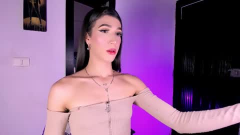 Sweet Fhalon online show from July 24, 6:43 am