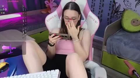 Alice online show from October 23, 3:19 am