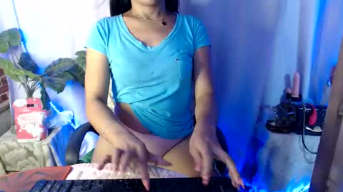 hanna mae online show from May 16, 1:35 am