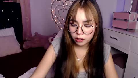 Hannah online show from May 16, 3:25 am